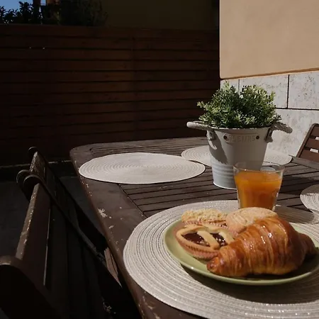 - Oasis With Private Garden In Parco Pamphilj *