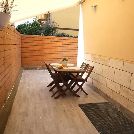 - Oasis With Private Garden In Parco Pamphilj